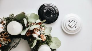 Předvánoční čas v plném proudu 🎄 U nás balíme zásilky tak rychle jak jen to jde aby jste je u sebe měli do vánoc 🤍